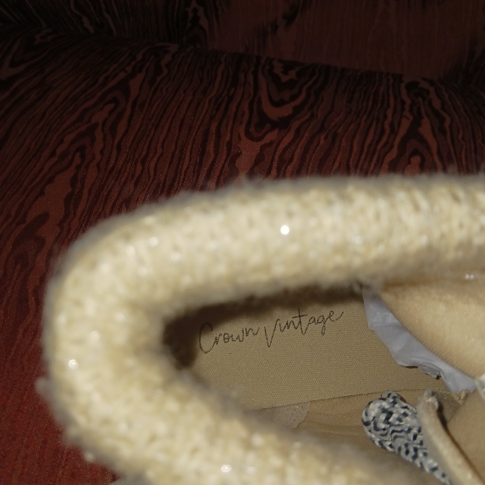 CROWN VINTAGE Cream Lace Up Ankle Boots Girls Size 4 - Picture 7 of 8